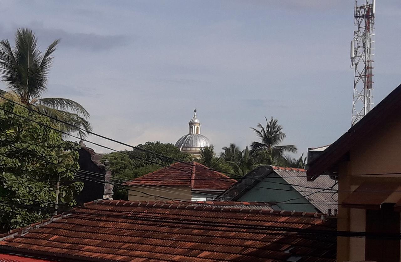 Jaffna Premier Inn Buitenkant foto