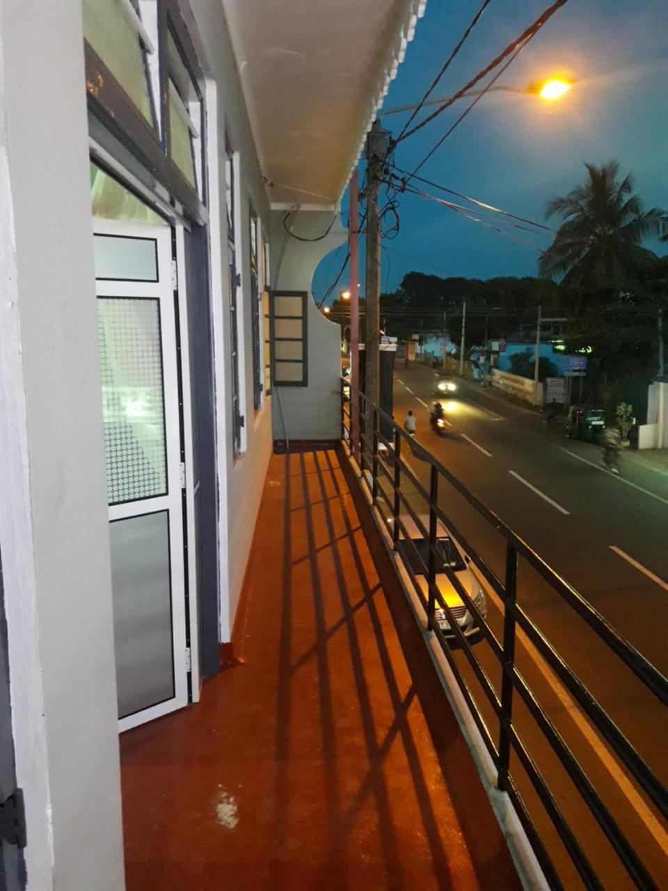 Jaffna Premier Inn Buitenkant foto