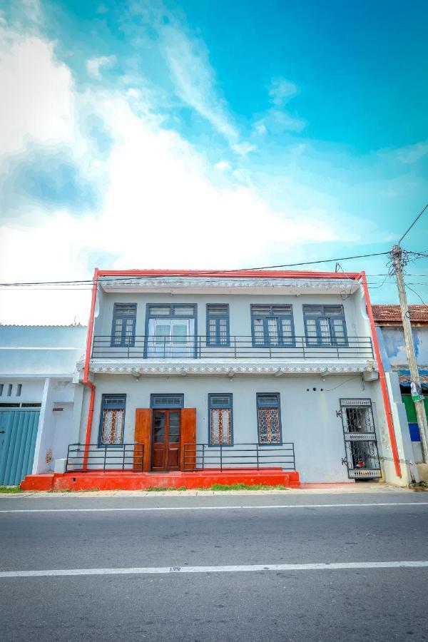 Jaffna Premier Inn Buitenkant foto