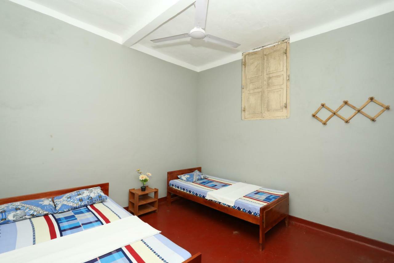 Jaffna Premier Inn Buitenkant foto