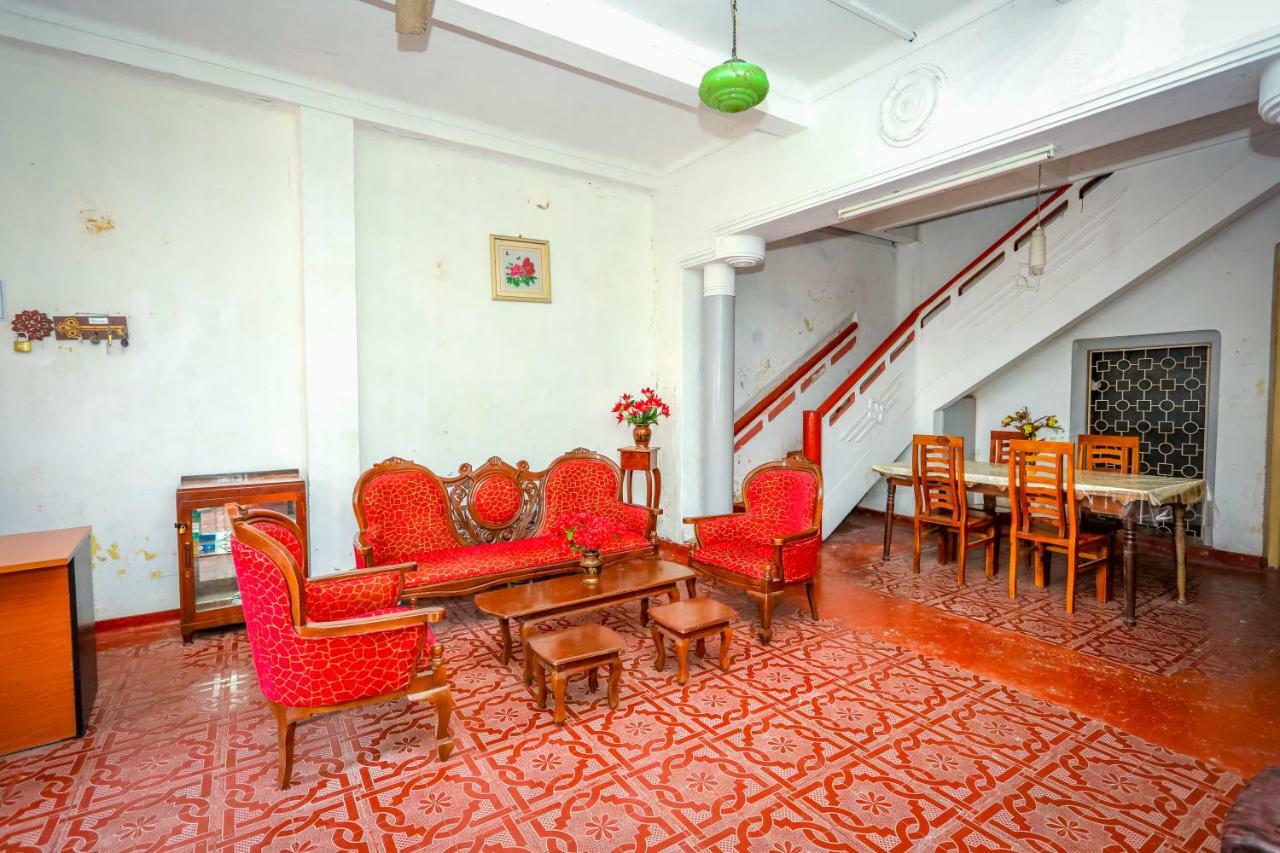 Jaffna Premier Inn Buitenkant foto