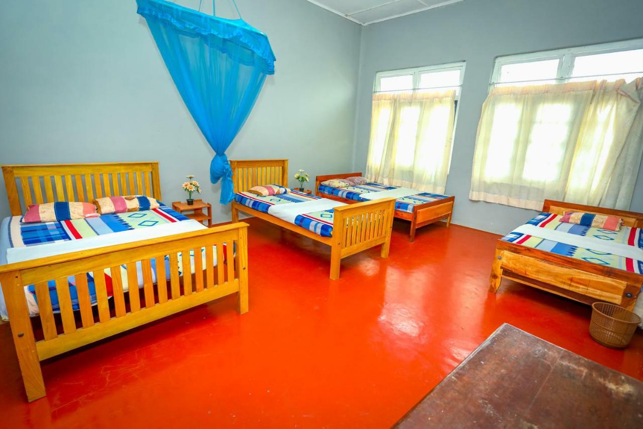 Jaffna Premier Inn Buitenkant foto