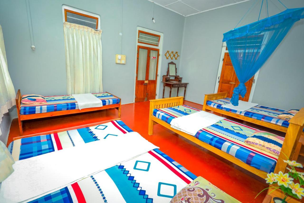 Jaffna Premier Inn Buitenkant foto